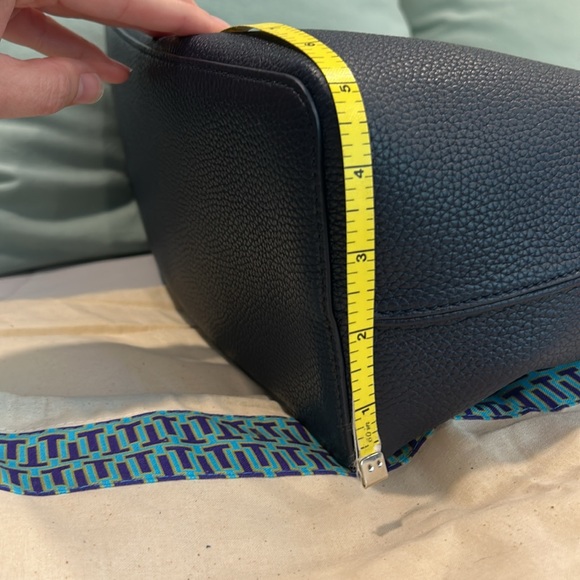 Tory Burch Perry Tote in Navy Blue with Gold Hardware - Picture 8 of 11